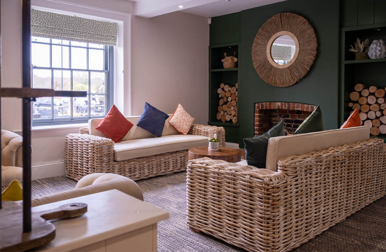 Naish-Coast-House-2-1314x860-1__FillMaxWzEzMTQsODYwXQ
